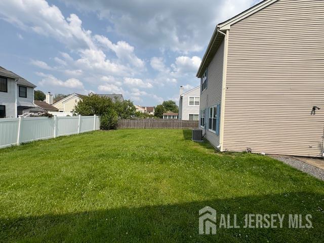 21 Rice Run, East Brunswick, NJ 08816 - view of yard