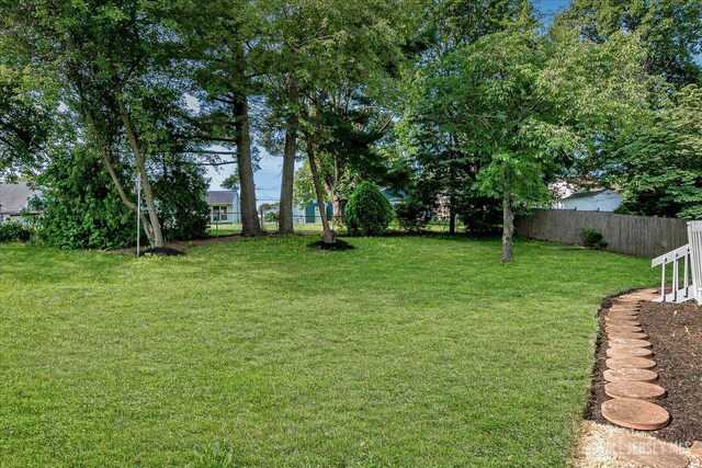 15 Crassas St, Old Bridge, NJ 08879 - view of yard