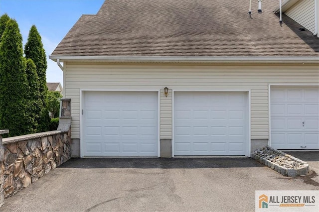 6503 Schindler Dr, South Brunswick, NJ 08852 - view of garage
