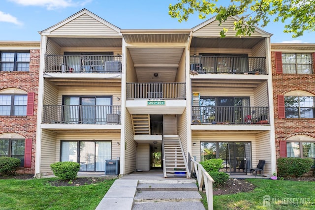 255 Hampshire Ct, Piscataway, NJ 08854 - view of building exterior with stairs