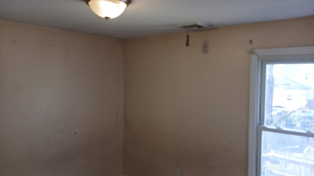 154 Townsend St, New Brunswick, NJ 08901 - view of spare room