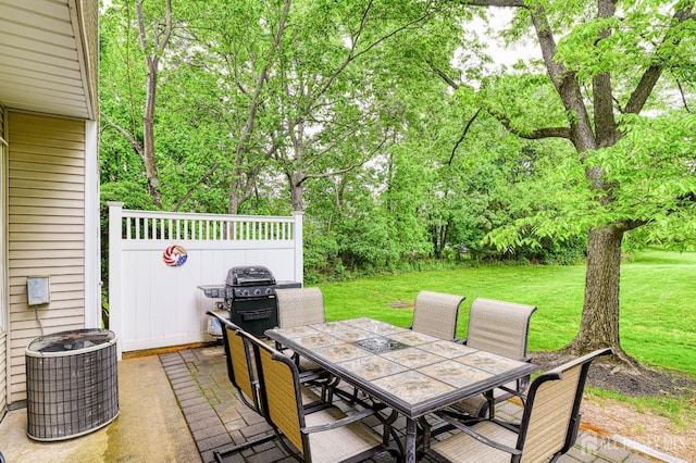 25 Sheffield Ct, North Brunswick, NJ 08902 - view of patio with outdoor dining space