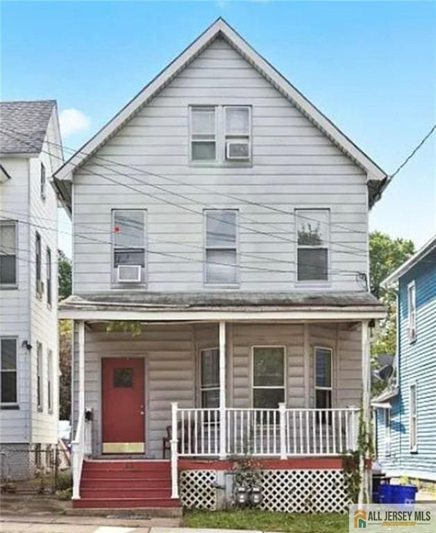 142 George St, New Brunswick, NJ 08901 - traditional style home featuring a porch