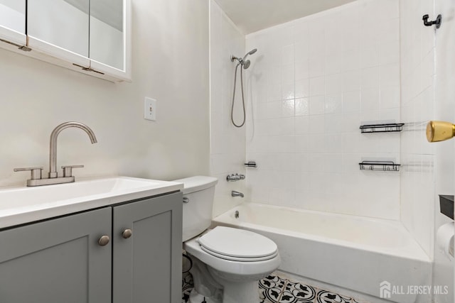 18 Lake Ave Unit 8A, East Brunswick, NJ 08816 - full bathroom featuring washtub / shower combination, vanity, and tile patterned floors