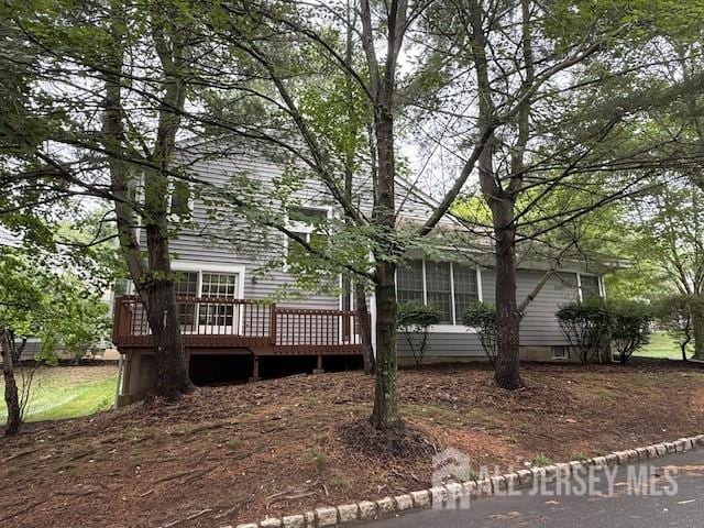 1 Cranberry Ct, South Brunswick, NJ 08540 - view of front of property featuring a wooden deck