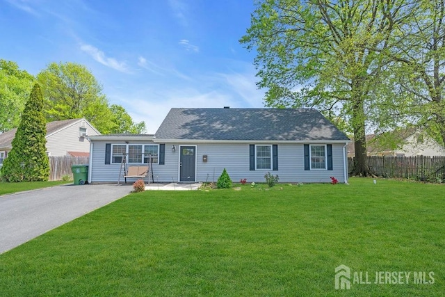 33 Altamont Rd, Edison, NJ 08817 - view of front of house with asphalt driveway and roof with shingles