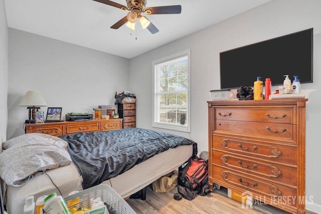 33 Altamont Rd, Edison, NJ 08817 - bedroom featuring wood finished floors and ceiling fan