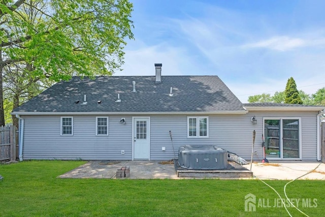 33 Altamont Rd, Edison, NJ 08817 - back of property with a patio