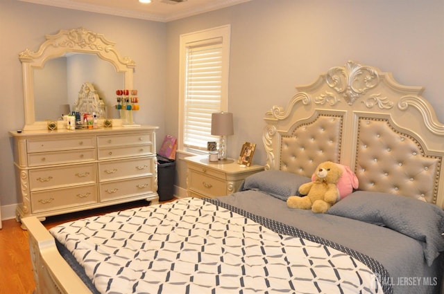 195-195 Wachung Ter, Scotch Plains, NJ 07076 - bedroom with crown molding, wood finished floors, and baseboards