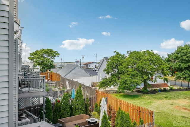 view of yard with a residential view