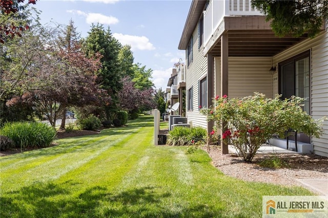 50 Prospect St Unit 09, Metuchen, NJ 08840 - view of green lawn