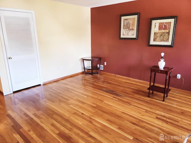 694 Vincent Pl, Perth Amboy, NJ 08861 - spare room featuring light wood-style flooring and baseboards