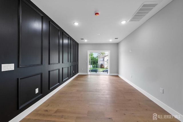 75 Jefferson Blvd, Edison, NJ 08817 - unfurnished room featuring light wood finished floors and recessed lighting