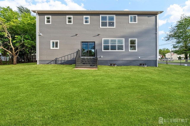 75 Jefferson Blvd, Edison, NJ 08817 - rear view of house with a lawn