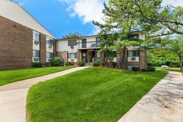 1004 Cricket Ln, Woodbridge Proper, NJ 07095 - view of front of property featuring brick siding and a front yard
