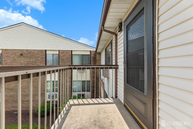 1004 Cricket Ln, Woodbridge Proper, NJ 07095 - view of balcony
