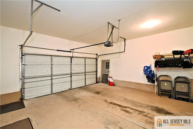 525 Harrier Dr Unit 525, Monroe, NJ 08831 - garage with a garage door opener
