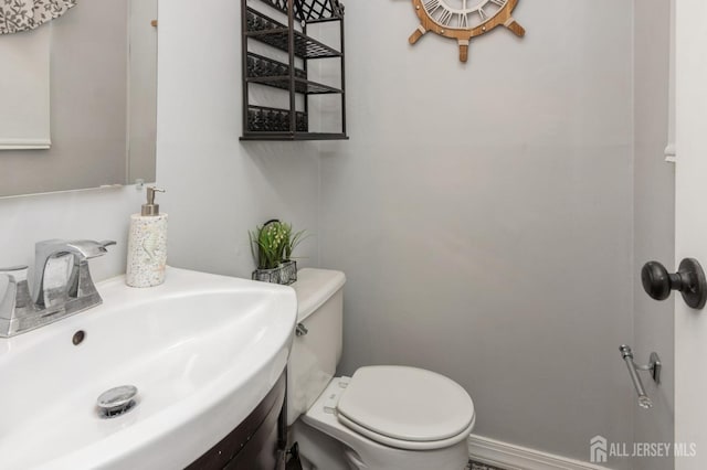 70 Woodshore W, Old Bridge, NJ 07735 - photo 22