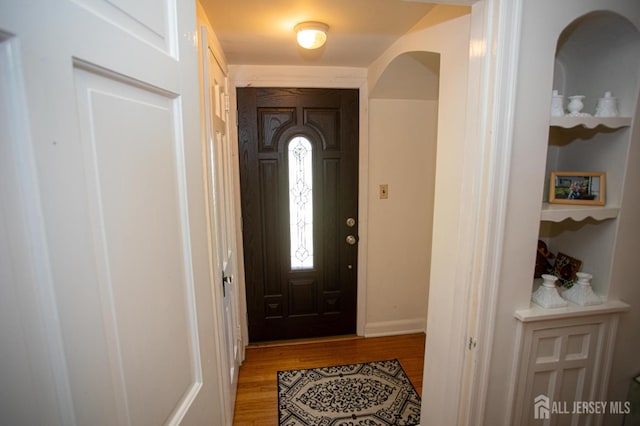 25 S Edward St S, Sayreville, NJ 08872 - foyer entrance featuring light wood-style floors and baseboards
