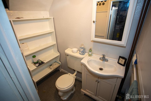 25 S Edward St S, Sayreville, NJ 08872 - bathroom with toilet and vanity