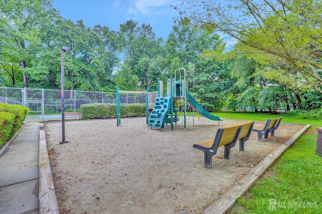 53 Carmel Ct, Old Bridge, NJ 08857 - photo 32