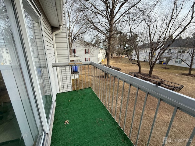 104 Morgan Pl E, Brunswick, NJ 08816 - view of balcony