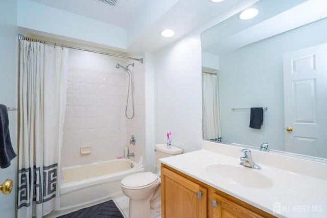 4 Cottonwood Ct, Plainsboro, NJ 08536 - bathroom featuring vanity, shower / bath combo with shower curtain, recessed lighting, and toilet