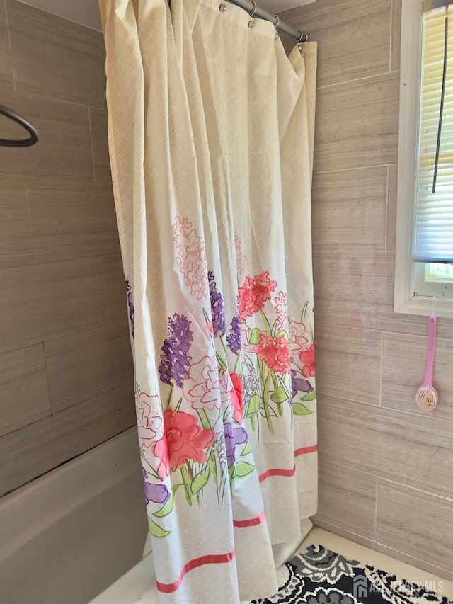 10 Van Buren Ave, Carteret, NJ 07008 - full bath with shower / tub combo with curtain
