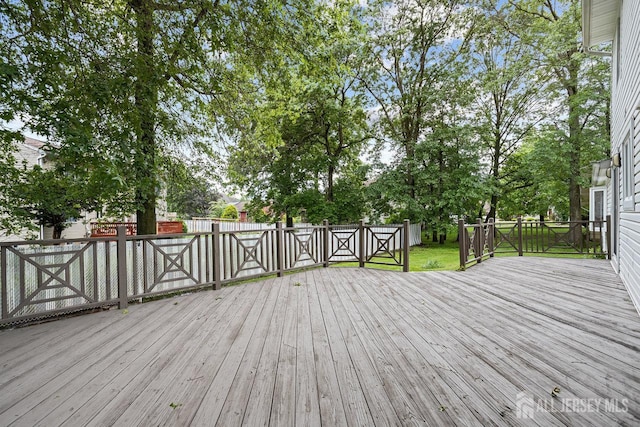 15 Meredith Rd, Edison, NJ 08817 - deck with a fenced backyard
