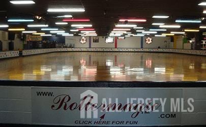 221 S Pine Ave S, South Amboy, NJ 08879 - view of basketball court