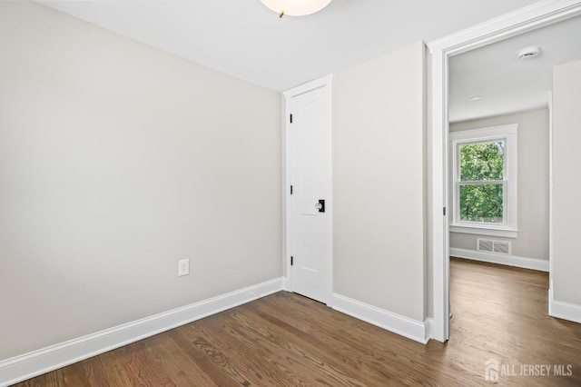 39 Embroidery St, Sayreville, NJ 08879 - unfurnished room featuring wood finished floors and a smoke detector