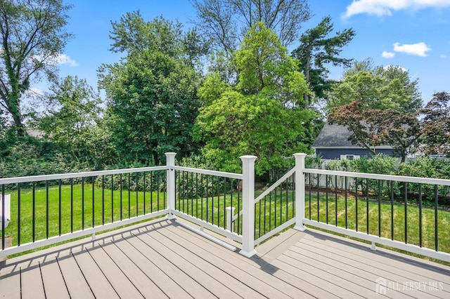 39 Embroidery St, Sayreville, NJ 08879 - deck featuring a yard