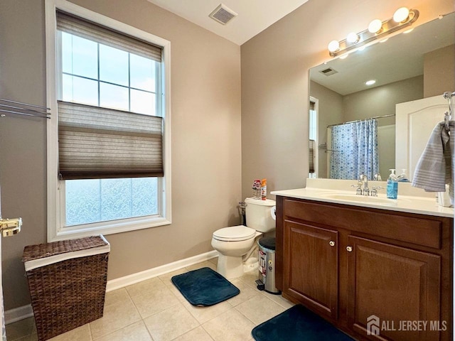 2116 Edward Stec Blvd, Edison, NJ 08837 - bathroom featuring visible vents, baseboards, plenty of natural light, and a shower with shower curtain