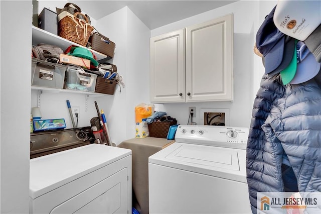 20 Karwatt Ct, Sayreville, NJ 08872 - laundry area featuring separate washer and dryer and cabinet space