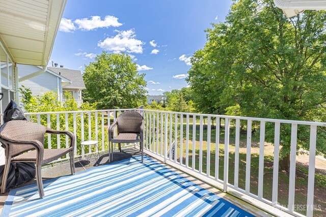 54 Kensington Dr, Piscataway, NJ 08854 - photo 14