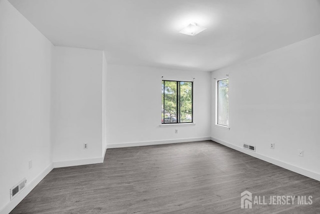 4 Gate House Ln, Edison, NJ 08820 - photo 25