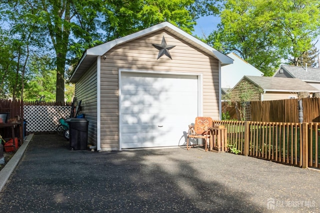 245 S Madison Ave S, Dunellen, NJ 08812 - detached garage featuring driveway