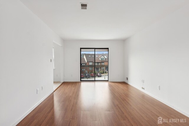 124 Beverly Hill Ter Unit J, Woodbridge Proper, NJ 07095 - photo 4
