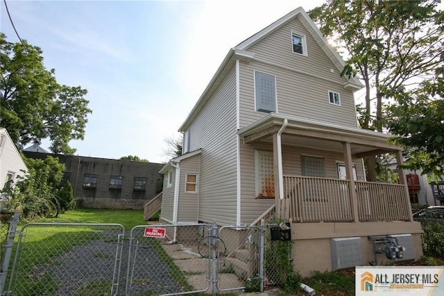 154 Comstock St, New Brunswick, NJ 08901 - photo 1