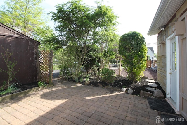 1515 Thomas Ave, North Brunswick, NJ 08902 - view of patio with fence