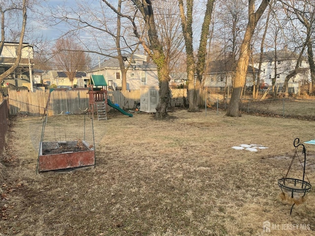 131 Berkeley Ter, Plainfield, NJ 07062 - view of yard with a playground and a residential view