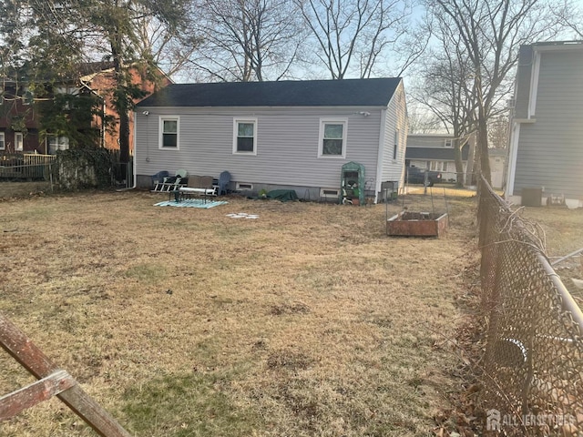 131 Berkeley Ter, Plainfield, NJ 07062 - back of house with a garden