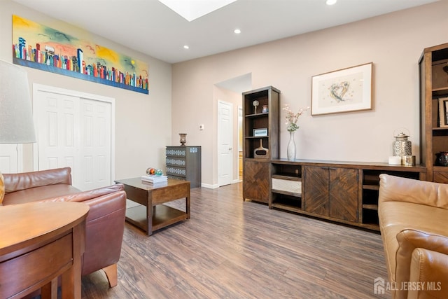 144-C Overlook Ct Unit C, Woodbridge Proper, NJ 07095 - living area featuring wood finished floors and recessed lighting