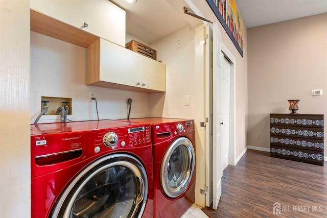 144-C Overlook Ct Unit C, Woodbridge Proper, NJ 07095 - laundry room featuring washer and clothes dryer, wood finished floors, and baseboards