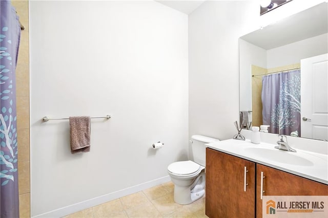 448 Tower Blvd Unit 448, Piscataway, NJ 08854 - full bath with vanity, toilet, a shower with curtain, baseboards, and tile patterned floors