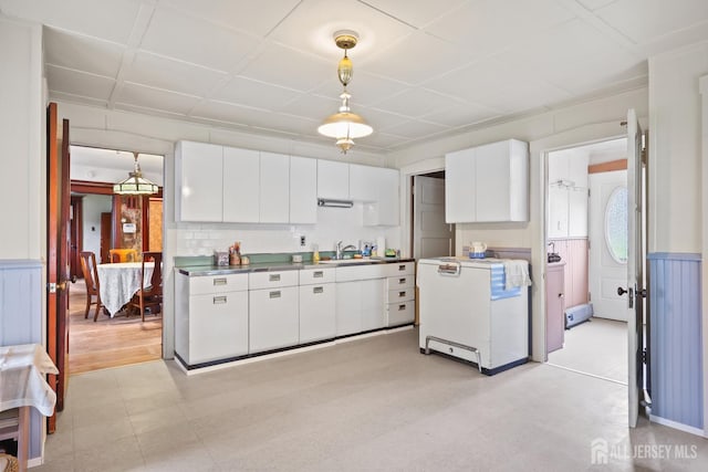 323 Buckelew Ave, Monroe, NJ 08831 - photo 16