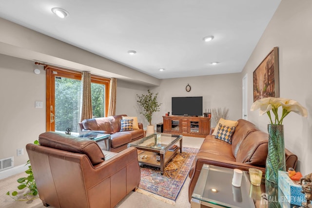 42 Ridge Rd, Edison, NJ 08817 - living room with recessed lighting