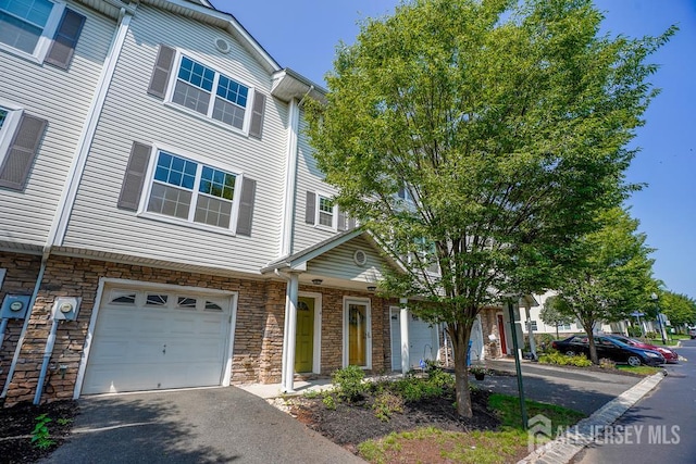 4 Ronald Dr, Franklin Twsp, NJ 0873 - photo 1