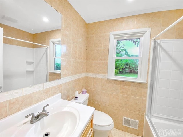 15 Race Track Rd, East Brunswick, NJ 08816 - full bathroom with tile walls, vanity, and shower / washtub combination