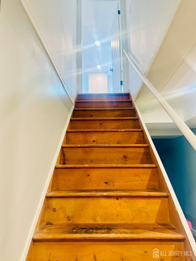 22 Ned Ct, Sewaren, NJ 07077 - photo 38